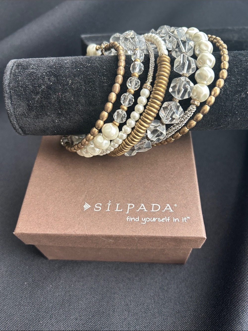 Silpada K&R Collection KRB0003 Practical Pearls Bracelet